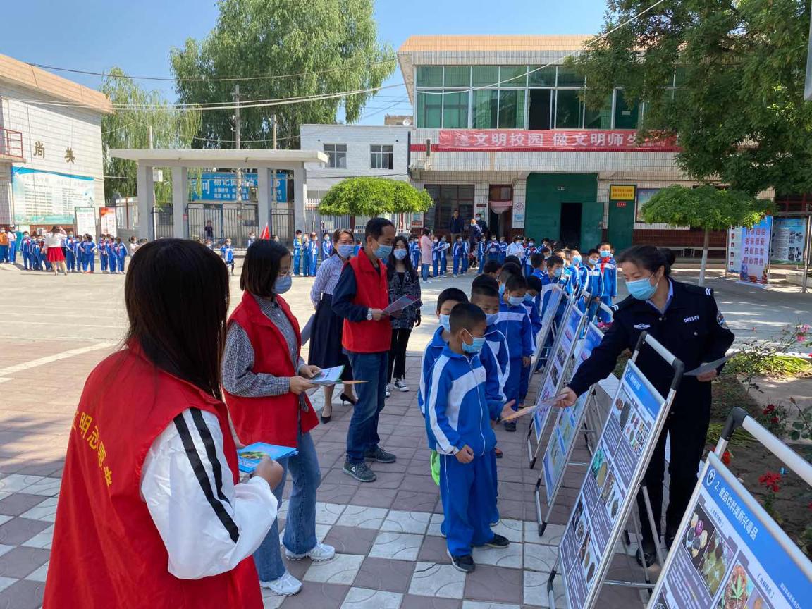 陈坪街道领导团队引领社区新发展之路